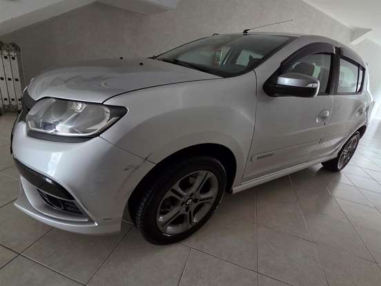 RENAULT-SANDERO-1.6 GT LINE LIMITED FLEX 4P MANUAL RENAULT-SANDERO-2016