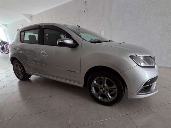 RENAULT-SANDERO-1.6 GT LINE LIMITED FLEX 4P MANUAL RENAULT-SANDERO-2016