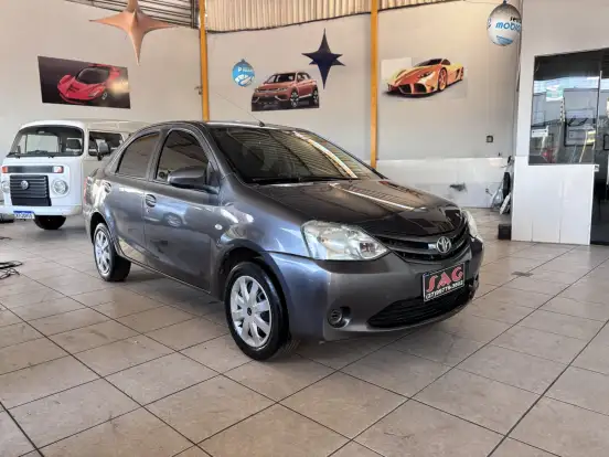 TOYOTA-ETIOS-2014