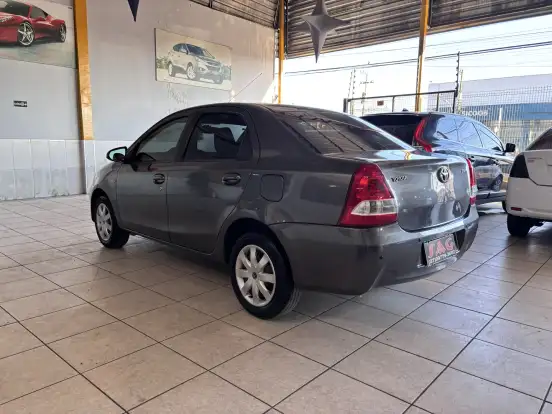 TOYOTA-ETIOS-2014