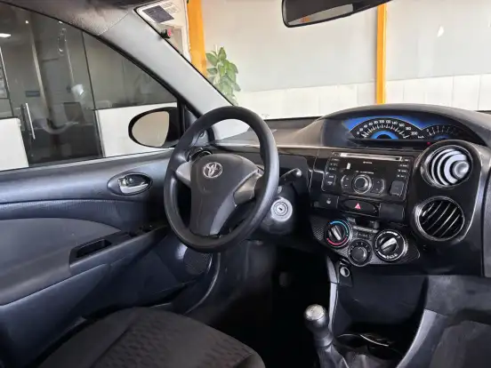 TOYOTA-ETIOS-1.5 XS SEDAN 16V FLEX 4P MANUAL TOYOTA-ETIOS-2014