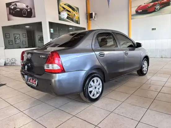 TOYOTA-ETIOS-1.5 XS SEDAN 16V FLEX 4P MANUAL TOYOTA-ETIOS-2014