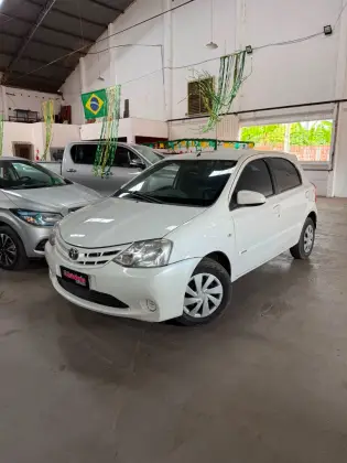 TOYOTA ETIOS 1.5 XS SEDAN 16V FLEX 4P MANUAL TOYOTA ETIOS 1.5 XS SEDAN 16V FLEX 4P MANUAL