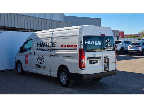 TOYOTA-HIACE-2.8 D-4D TURBO DIESEL FURGÃO DX AUTOMÁTICO TOYOTA-HIACE-2025