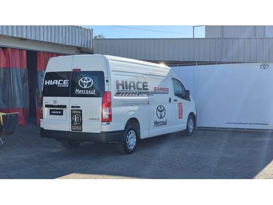 TOYOTA-HIACE-2.8 D-4D TURBO DIESEL FURGÃO DX AUTOMÁTICO TOYOTA-HIACE-2025