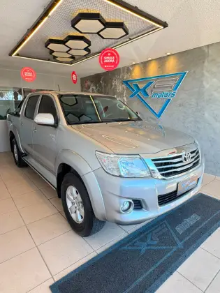 TOYOTA HILUX 2.7 SRV 4X4 CD 16V FLEX 4P AUTOMÁTICO TOYOTA HILUX 2.7 SRV 4X4 CD 16V FLEX 4P AUTOMÁTICO