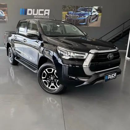 TOYOTA HILUX 2.8 D-4D TURBO DIESEL CD SRX 4X4 AUTOMÁTICO TOYOTA HILUX 2.8 D-4D TURBO DIESEL CD SRX 4X4 AUTOMÁTICO