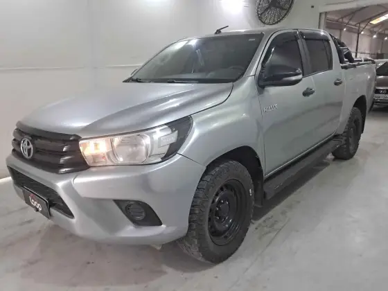 TOYOTA HILUX 2.8 NARROW 4X4 CD 16V DIESEL 4P MANUAL TOYOTA HILUX 2.8 NARROW 4X4 CD 16V DIESEL 4P MANUAL