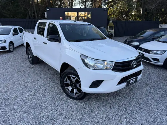 TOYOTA HILUX 2.8 POWER PACK 4X4 CD 16V DIESEL 4P MANUAL TOYOTA HILUX 2.8 POWER PACK 4X4 CD 16V DIESEL 4P MANUAL
