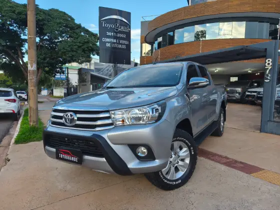 TOYOTA HILUX 2.8 SRV 4X4 CD 16V DIESEL 4P AUTOMÁTICO