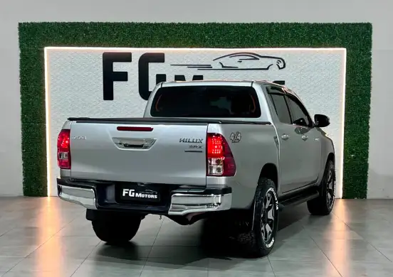 TOYOTA-HILUX-2.8 SRX 4X4 CD 16V DIESEL 4P AUTOMÁTICO TOYOTA-HILUX-2018