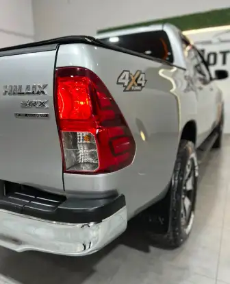 TOYOTA-HILUX-2.8 SRX 4X4 CD 16V DIESEL 4P AUTOMÁTICO TOYOTA-HILUX-2018