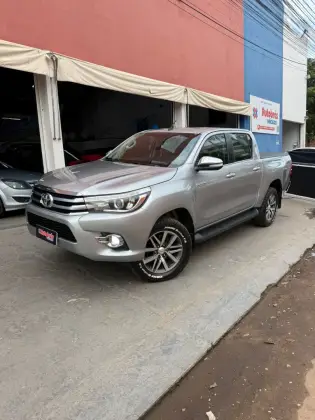 TOYOTA HILUX 2.8 SRX 4X4 CD 16V DIESEL 4P AUTOMÁTICO TOYOTA HILUX 2.8 SRX 4X4 CD 16V DIESEL 4P AUTOMÁTICO