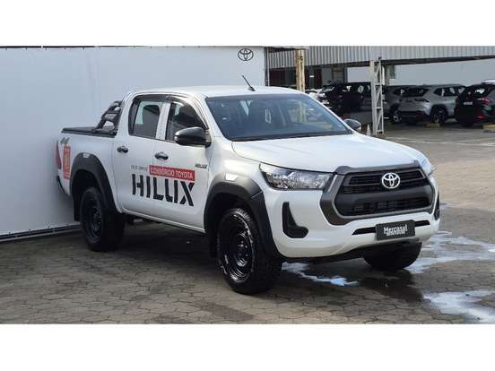 TOYOTA-HILUX-2.8 D-4D TURBO DIESEL CD POWER PACK 4X4 AUTOMÁTICO TOYOTA-HILUX-2025