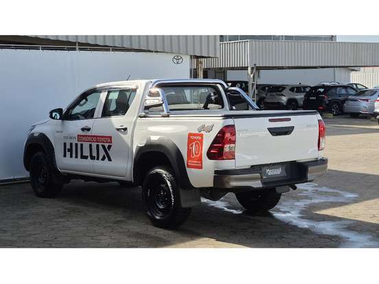 TOYOTA-HILUX-2.8 D-4D TURBO DIESEL CD POWER PACK 4X4 AUTOMÁTICO TOYOTA-HILUX-2025