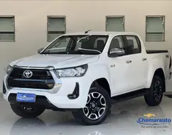 TOYOTA HILUX 2.8 D-4D TURBO DIESEL CD SRV 4X4 AUTOMÁTICO TOYOTA HILUX 2.8 D-4D TURBO DIESEL CD SRV 4X4 AUTOMÁTICO