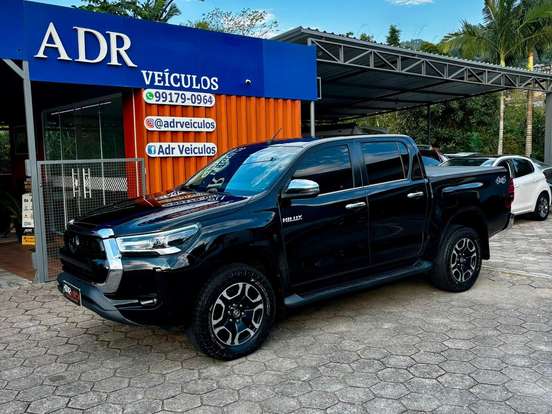 TOYOTA-HILUX-2.8 D-4D TURBO DIESEL CD SRX 4X4 AUTOMÁTICO TOYOTA-HILUX-2021