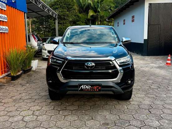 TOYOTA-HILUX-2.8 D-4D TURBO DIESEL CD SRX 4X4 AUTOMÁTICO TOYOTA-HILUX-2021