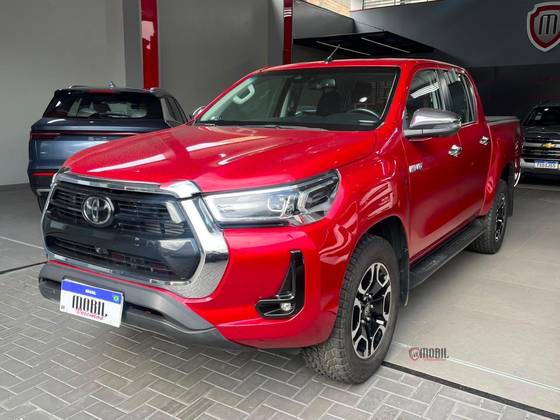 TOYOTA HILUX 2.8 D-4D TURBO DIESEL CD SRX 4X4 AUTOMÁTICO