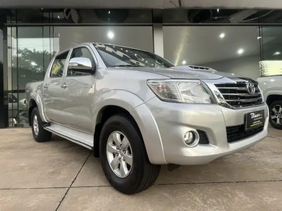 TOYOTA HILUX 3.0 SRV 4X4 CD 16V TURBO INTERCOOLER DIESEL 4P AUTOMÁTICO