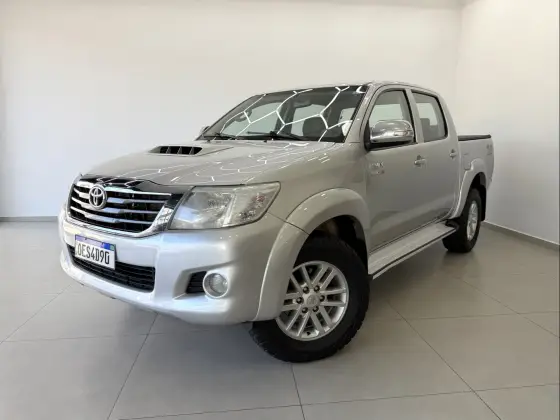 TOYOTA HILUX 3.0 SRV TOP 4X4 CD 16V TURBO INTERCOOLER DIESEL 4P AUTOMÁTICO TOYOTA HILUX 3.0 SRV TOP 4X4 CD 16V TURBO INTERCOOLER DIESEL 4P AUTOMÁTICO