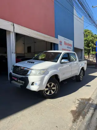 TOYOTA HILUX 3.0 SRV TOP 4X4 CD 16V TURBO INTERCOOLER DIESEL 4P AUTOMÁTICO TOYOTA HILUX 3.0 SRV TOP 4X4 CD 16V TURBO INTERCOOLER DIESEL 4P AUTOMÁTICO