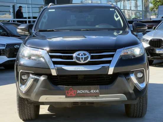 TOYOTA-HILUX SW4-2019