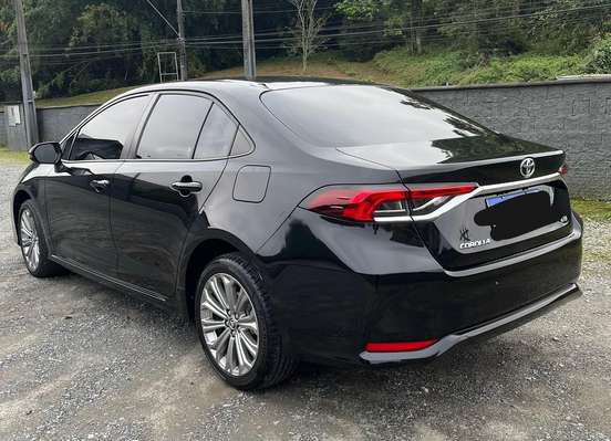 TOYOTA-COROLLA-2023