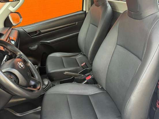 TOYOTA-HILUX-2.8 4X4 CS 16V TURBO DIESEL 2P MANUAL TOYOTA-HILUX-2020