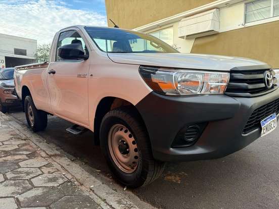 TOYOTA-HILUX-2020