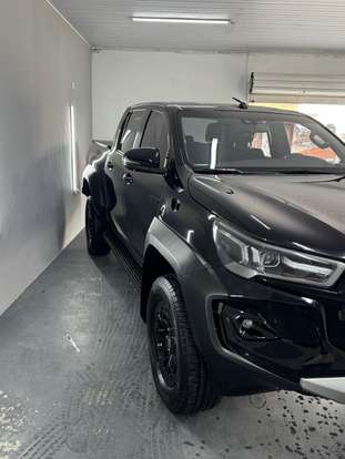 TOYOTA-HILUX-2023