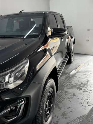 TOYOTA-HILUX-2023