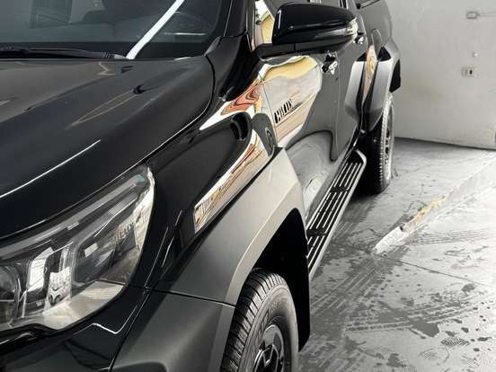 TOYOTA-HILUX-2.8 D-4D TURBO DIESEL CD GR-S 4X4 AUTOMÁTICO TOYOTA-HILUX-2023