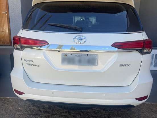 TOYOTA-HILUX SW4-2.8 SRX 4X4 7 LUGARES 16V TURBO INTERCOOLER DIESEL 4P AUTOMÁTICO TOYOTA-HILUX SW4-2019