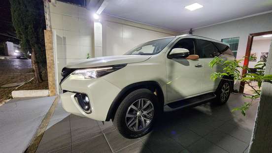TOYOTA-HILUX SW4-2019