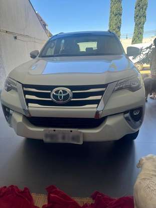 TOYOTA-HILUX SW4-2019