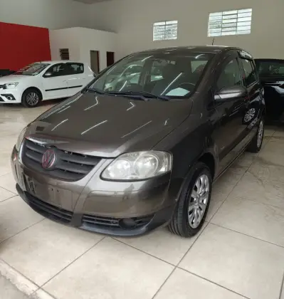 VOLKSWAGEN FOX 1.0 MI TREND 8V FLEX 4P MANUAL VOLKSWAGEN FOX 1.0 MI TREND 8V FLEX 4P MANUAL