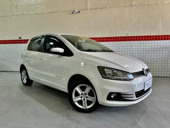 VOLKSWAGEN FOX 1.0 MPI COMFORTLINE 12V FLEX 4P MANUAL VOLKSWAGEN FOX 1.0 MPI COMFORTLINE 12V FLEX 4P MANUAL