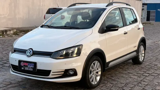 VOLKSWAGEN FOX 1.0 MPI TRACK 12V FLEX 4P MANUAL VOLKSWAGEN FOX 1.0 MPI TRACK 12V FLEX 4P MANUAL
