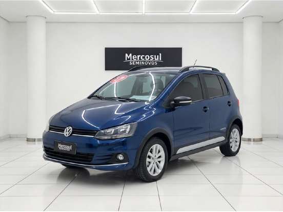 VOLKSWAGEN-FOX-2016