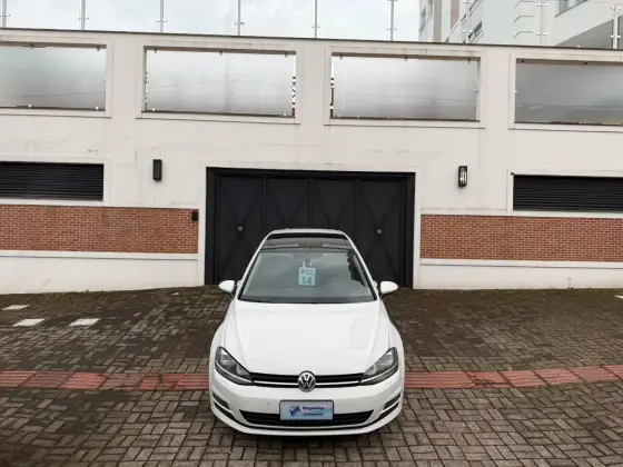 VOLKSWAGEN GOLF 1.4 TSI HIGHLINE 16V GASOLINA 4P AUTOMÁTICO VOLKSWAGEN GOLF 1.4 TSI HIGHLINE 16V GASOLINA 4P AUTOMÁTICO