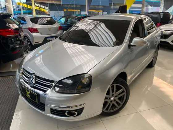 VOLKSWAGEN JETTA 2.5 I 20V 170CV GASOLINA 4P TIPTRONIC VOLKSWAGEN JETTA 2.5 I 20V 170CV GASOLINA 4P TIPTRONIC