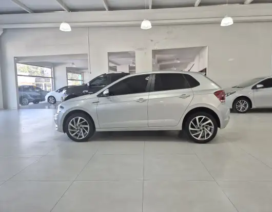 VOLKSWAGEN-POLO-2018