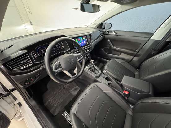 VOLKSWAGEN-POLO-2024