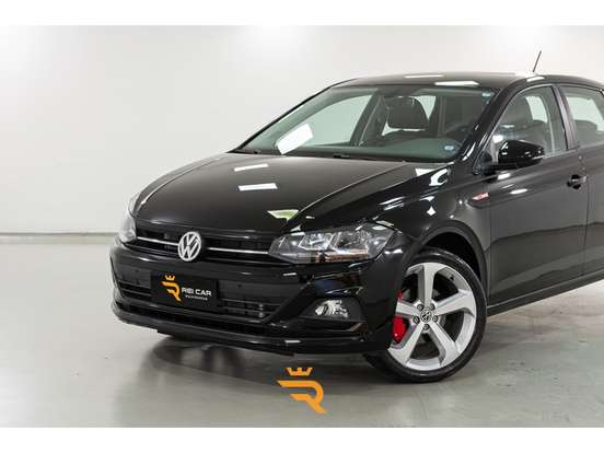 VOLKSWAGEN-POLO-2021