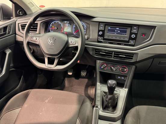 VOLKSWAGEN-POLO-2023