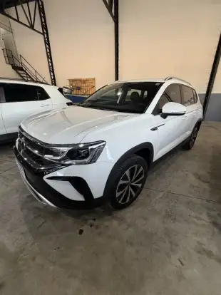 VOLKSWAGEN-TAOS-2021