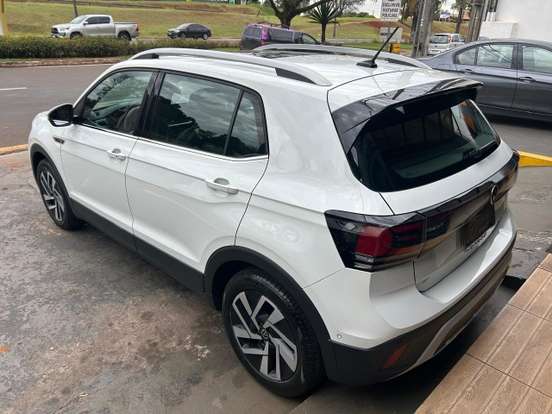 VOLKSWAGEN-T-CROSS-2024