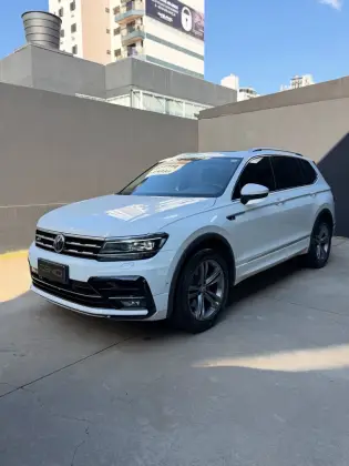 VOLKSWAGEN TIGUAN 2.0 350 TSI GASOLINA ALLSPACE R-LINE 4MOTION DSG VOLKSWAGEN TIGUAN 2.0 350 TSI GASOLINA ALLSPACE R-LINE 4MOTION DSG
