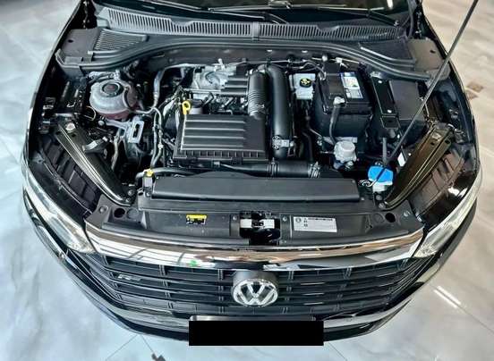 VOLKSWAGEN-JETTA-1.4 250 TSI TOTAL FLEX R-LINE TIPTRONIC VOLKSWAGEN-JETTA-2020